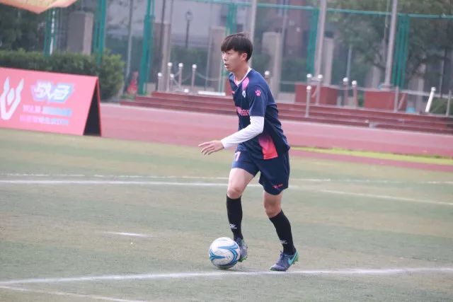国家队2战轰19分！在广东季后赛5战得3分，球迷：离开杜锋会打球了